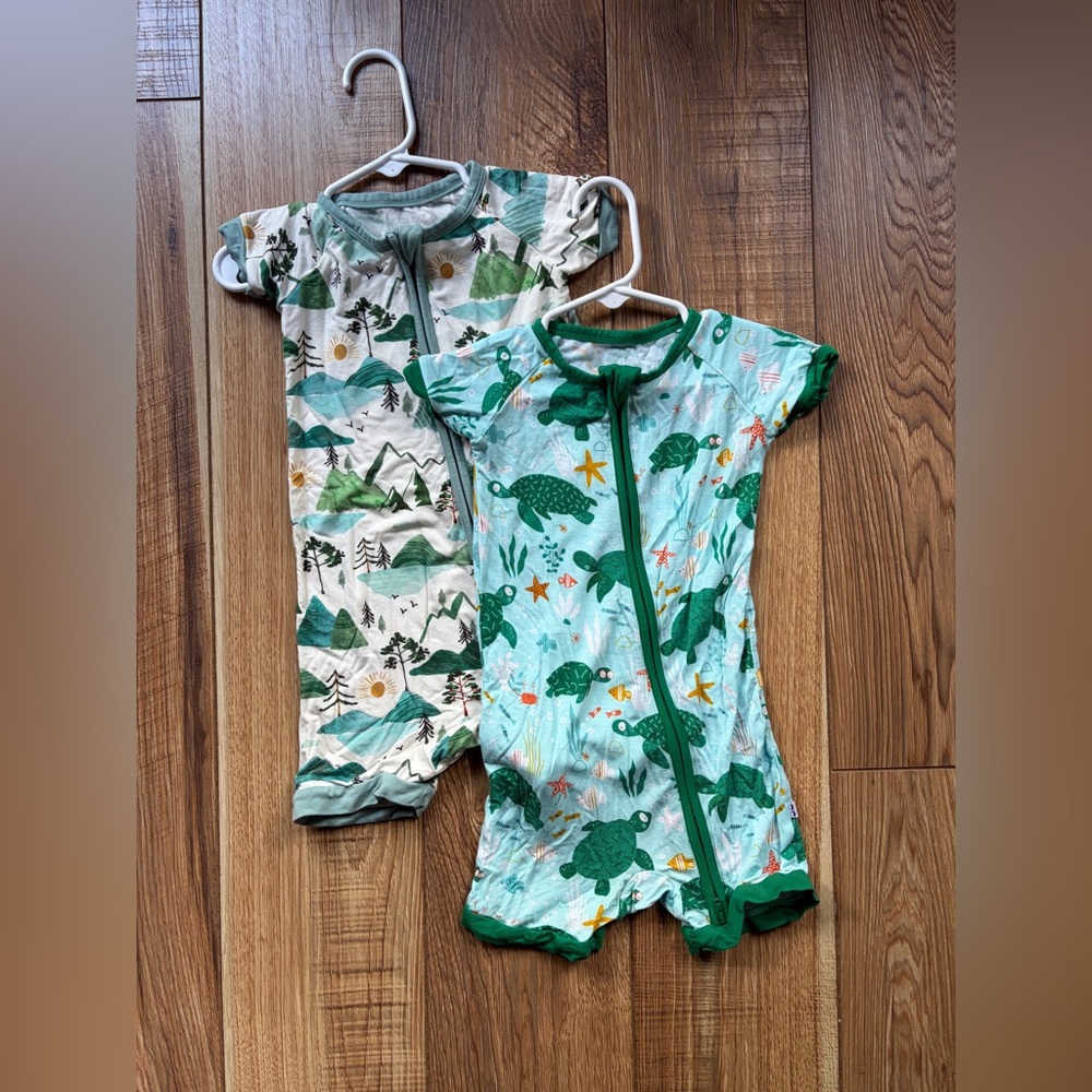 Little Sleepies (lot of 2 shorty zippy PJs) 18-24 months